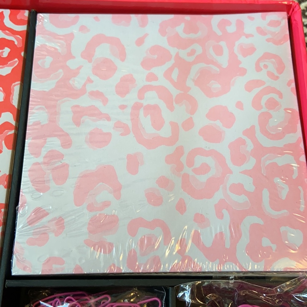 Stationary Set - Picture 3 of 4